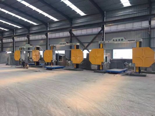 CNC Control Diamond Wire Saw Machine dengan presisi pemotongan tinggi dan empat spindle linkage untuk pemotongan batu