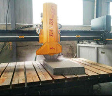Infrared Bridge Automatic Table Movement Bridge Saw Cutting Machine Untuk Perindustrian