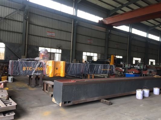 Mesin pemotong blok dengan kedalaman tinggi 220V untuk memotong granit marmer