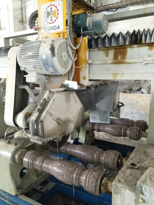 Kecepatan Tinggi Empat Pcs Baluster Cutting Grinder Machine Dengan Keakuratan Tinggi