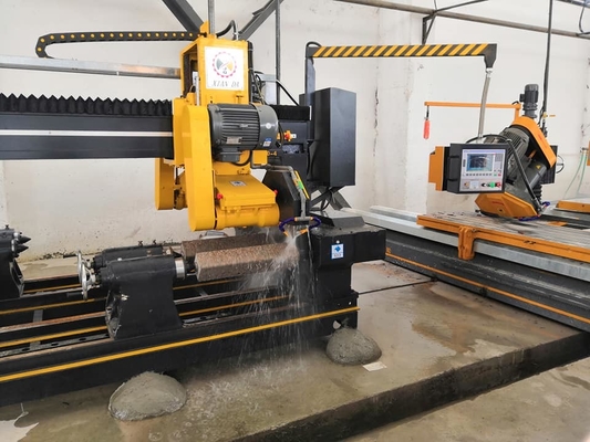Mesin pemotong baluster empat pcs dengan High Cutting