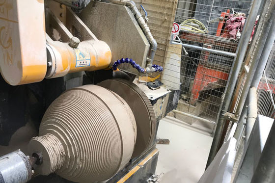 Mesin Pemotong Kolom Logam 7.5kw Motor Utama dengan Kapasitas Pemotongan Besar