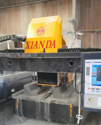 Mesin pemotong dan penggilingan linear tipe speed bridge