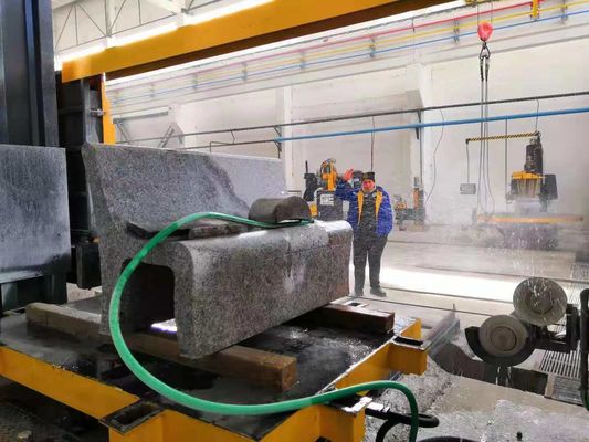 Mesin gergaji kawat berlian CNC 5 sumbu yang sangat presisi untuk bentuk 3D