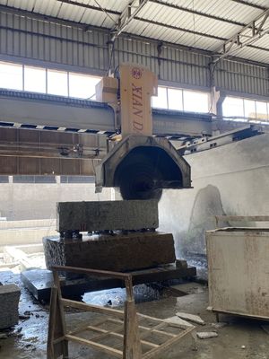 Mesin pemotong jembatan blok presisi tinggi untuk konsumsi air 15m3/H dan sistem keselamatan