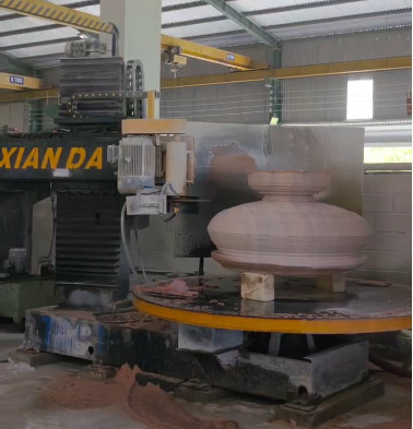 Precision Metal Column Profiling Machine Dengan Kekuatan 12.5kw / Kecepatan Tingkat Kebisingan Rendah