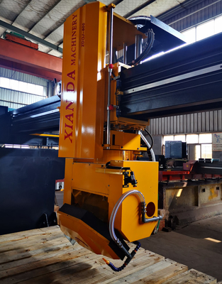 PLC Integrated Bridge Cutting Machine dengan sudut miring 0-85° untuk papan