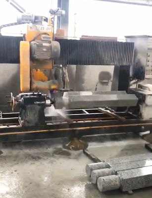 PLC / CNC Struktur sederhana Dua Pcs Baluster Column Mesin Pemotong