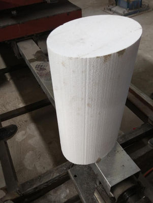 Mesin gergaji kawat berlian 5 sumbu CNC dengan meja kerja berputar 360 ° untuk bentuk 3D