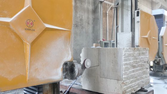 High Processing Diamond Wire Stone Cutting Machine dengan kawat pemotong 16,7m