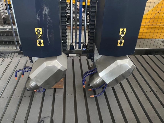 Xianda 4 sumbu Mesin Ukiran CNC Presisi Tinggi dengan 0.02mm Akurasi Posisi dan 5.5KW Spindle Power