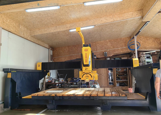 5 Axis Bridge Saw Cutting Machine Dengan AC Power Supply Dan 350-450mm Blade Diameter