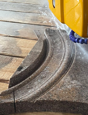 Mesin pemotong jembatan batu 5 sumbu yang kuat untuk bentuk khusus