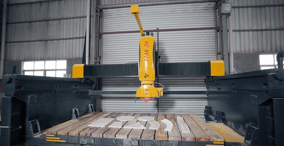 Xianda Italia CNC Multifunctional Countertop Machining Center 5 Axis Bridge Saw Stone Cutting Machine
