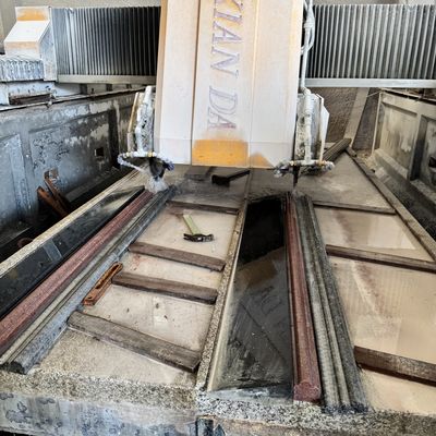 Mesin pemotong profil batu dengan rentang diameter pisau 400-700mm