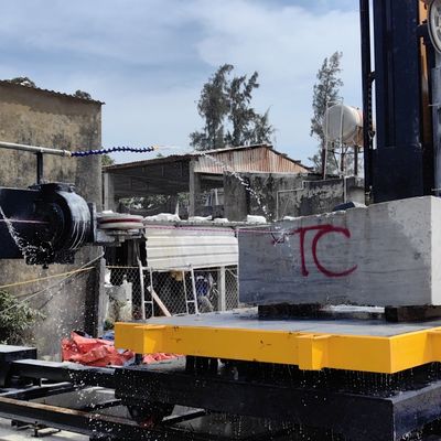 360° Tingkat Rotasi CNC Diamond Wire Saw Machine Efisiensi Produksi