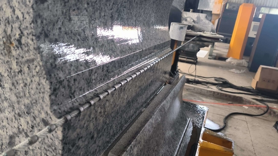 Mesin Pemotong Kayu Berlian Mesin Batu 5 sumbu CNC Diamond Wire Saw untuk pemotongan batu yang sangat efisien