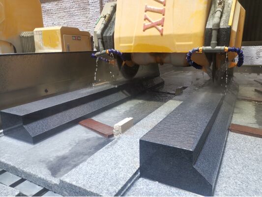 Mesin pemotong tepi batu CNC dengan kedalaman tinggi Kecepatan tinggi untuk marmer