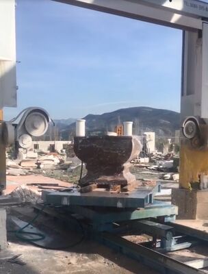 Akurasi 5 Axis CNC Diamond Wire Saw Mesin Penemuan 5