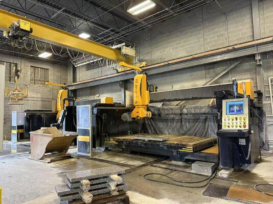 Mesin pemotong jembatan 5 sumbu otomatis dengan sistem DDX untuk pengolahan batu 3200 × 2000 × 180 mm