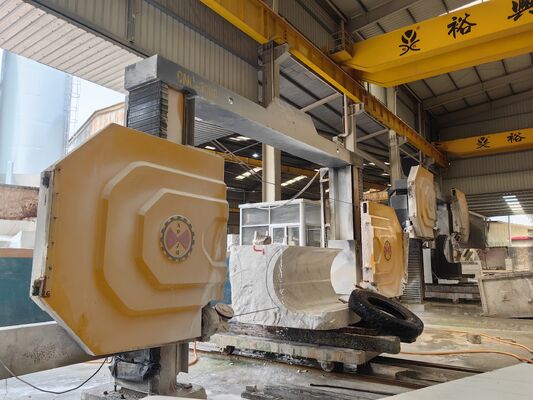 Mesin gergaji kawat berlian CNC 4-Axis dengan meja servo-rotary 360 °