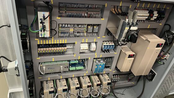 CE 5-Axis Bridge Stone Cutter Sistem DDX Italia 900mm Saw Blade dengan Pintu Pelindung Pintu Opsional