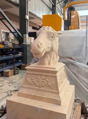 Mesin Pemotong Batu Robot CNC 6-Axis dengan Kontrol Interpolasi dan Spindel BT40 untuk Ukiran Skala Besar hingga 3100mm