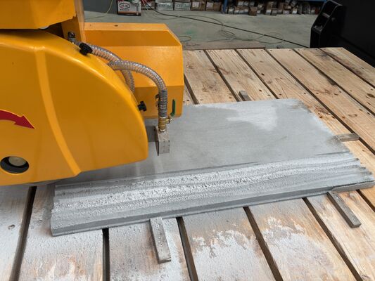 5 Axis Bridge Saw Cutting Machine with 15kw Main Power and Automatic Table Movement