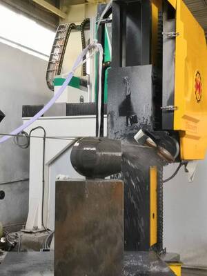 Mesin gergaji kawat berlian CNC 5 sumbu untuk bentuk 3D marmer granit