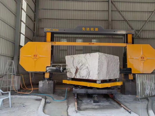 Mesin gergaji kawat berlian CNC dengan gerobak berputar 360 ° Diameter roda 1600mm dan konsumsi air 4m3/h