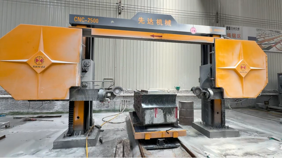 Mesin Gergaji Kawat Berlian CNC Empat Sumbu dengan Ukuran Pemrosesan Maksimal 2500*3000*1500mm dan Reducer & Motor Servo Presisi Tinggi