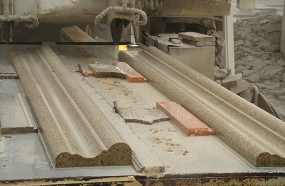 Mesin Pemotong Linear CNC 3 Sumbu Untuk Memproses Pagar Persegi