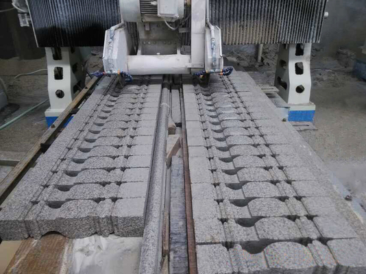 Plc CNC Profil Mesin Pemotong Dua Pisau Gantry Type 350mm Sampai 600mm